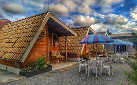 Chalés Riviera Casas Veraneio